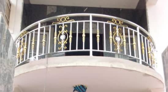 Modern Stainless Rail Design 1