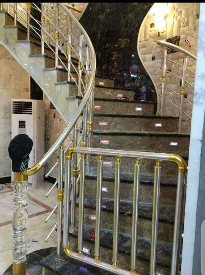 Durable Stainless Rail 3